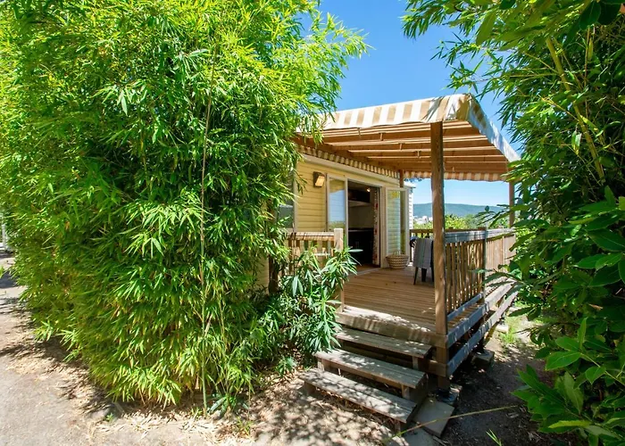 De La Baie Camping 4*