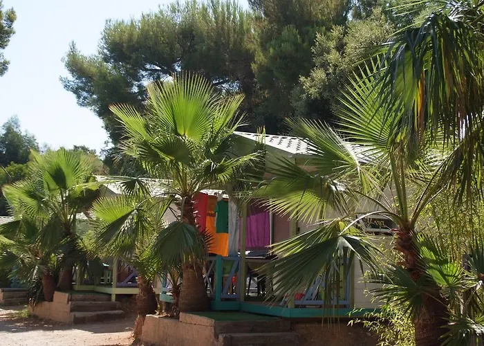 De La Baie Camping 4*